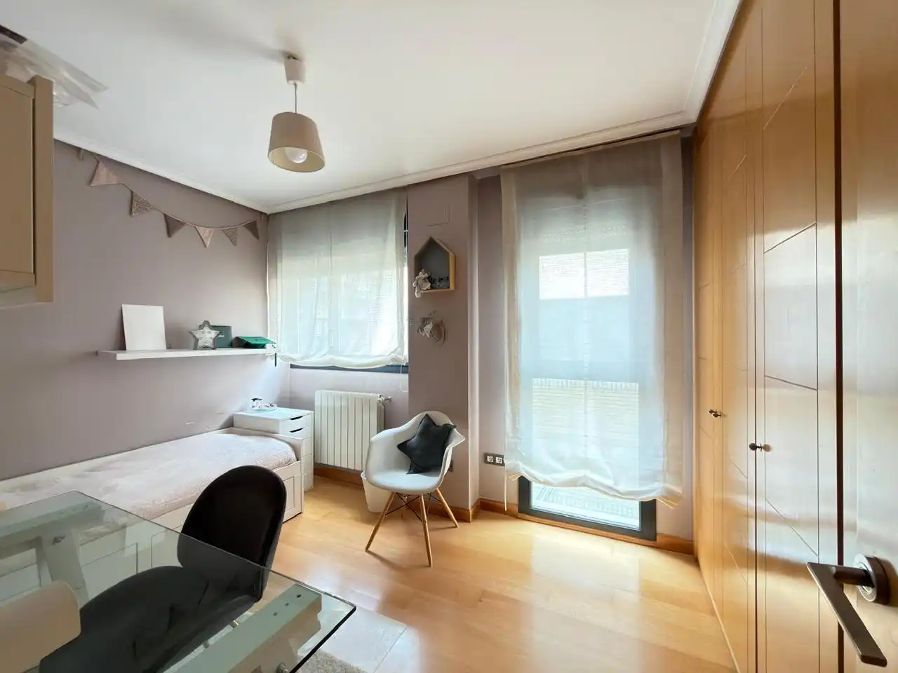 Habitación de Casa o chalet en venta en Burgos con Calefacción, Jardín privado y Trastero