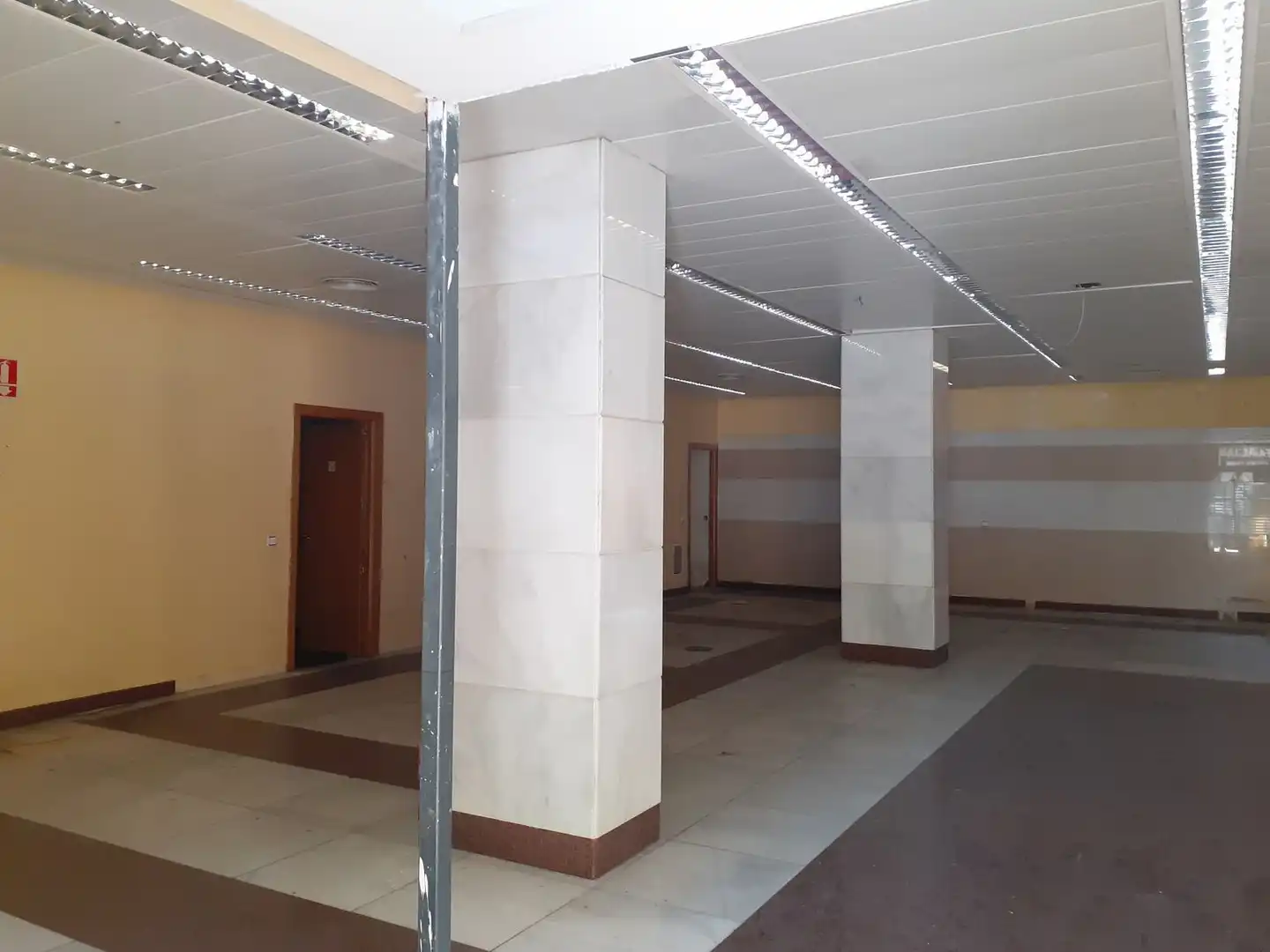 Business premises to rent in Calle de Toledo, imagen 16