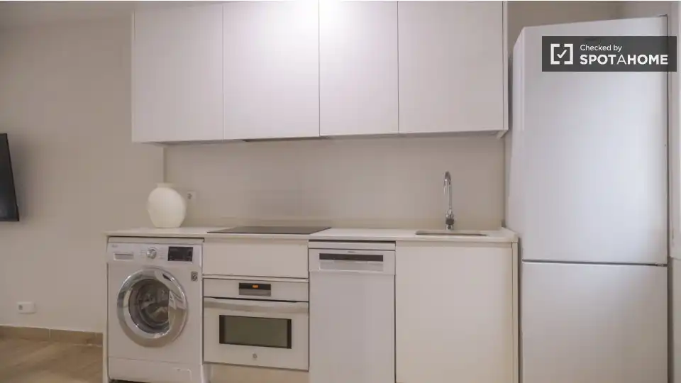 Flat with terrace to rent in Tetuán, imagen 10