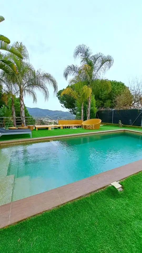 Piscina de Casa o chalet en venta en Argentona con Aire acondicionado, Calefacción y Jardín privado