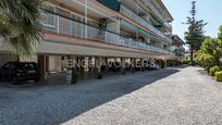 Vista exterior de Apartament en venda en Gavà amb Aire condicionat, Terrassa i Piscina