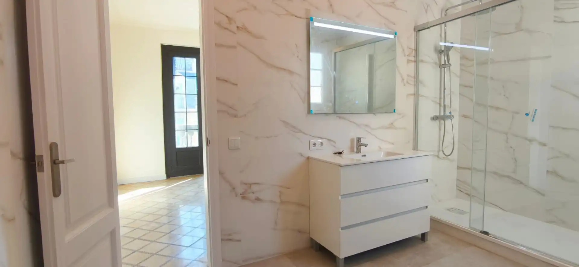Bathroom of Flat for rent in Barcelona  with Air Conditioner, Terrace and Oven