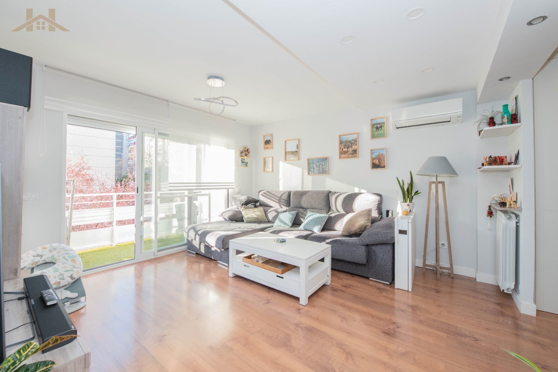 Sala d'estar de Pis en venda en Alcorcón amb Aire condicionat, Terrassa i Moblat