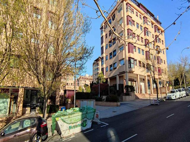 Garaje en Venta en C/ San Romualdo en Simancas