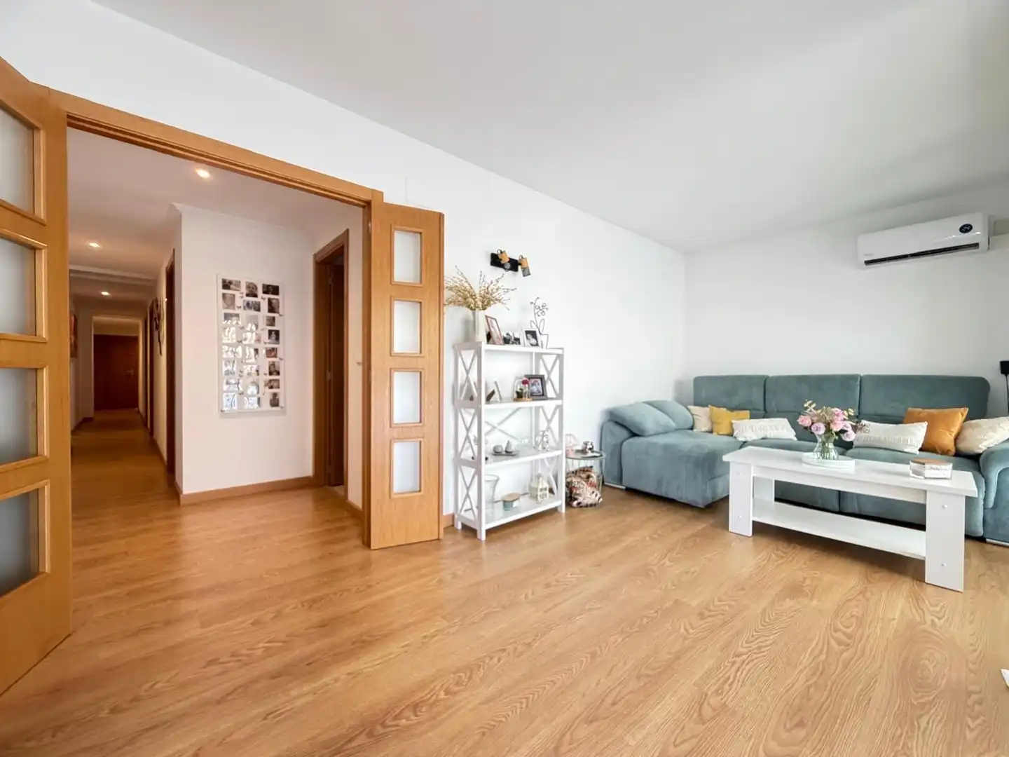 Sala de estar de Piso en venta en Monforte del Cid con Aire acondicionado, Parquet y Terraza