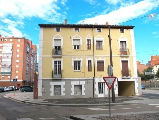 Exterior view of Flat for sale in Burgos Capital