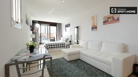 Photo 3 of Study to share in La Nova Esquerra de l'Eixample, Barcelona