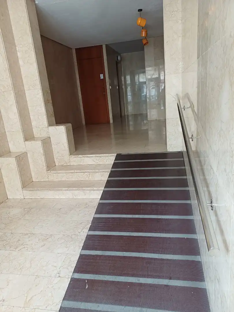 Wohnung mit Aufzug zum Verkauf in Avinguda Santa Bàrbara, imagen 2