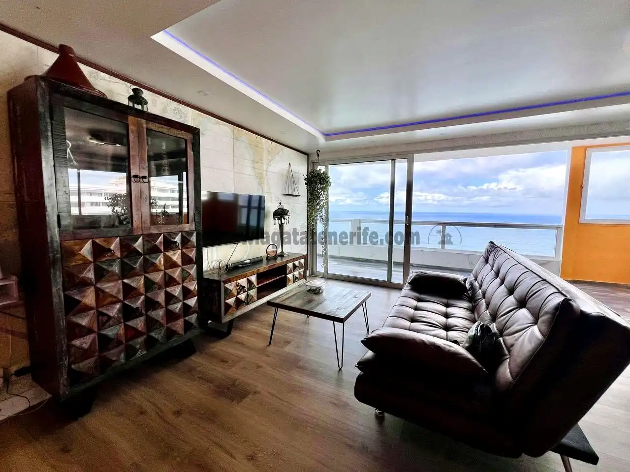 Sala de estar de Piso en venta en Los Realejos con Parquet y Amueblado
