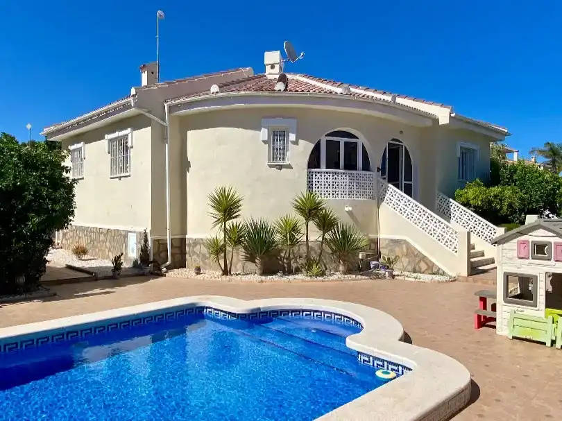 Vista exterior de Casa o chalet en venta en Rojales con Aire acondicionado y Piscina