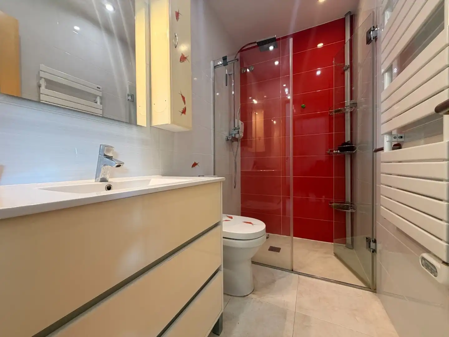 Badezimmer von Maisonette zum Verkauf in L'Escala mit Klimaanlage, Heizung und Terrasse