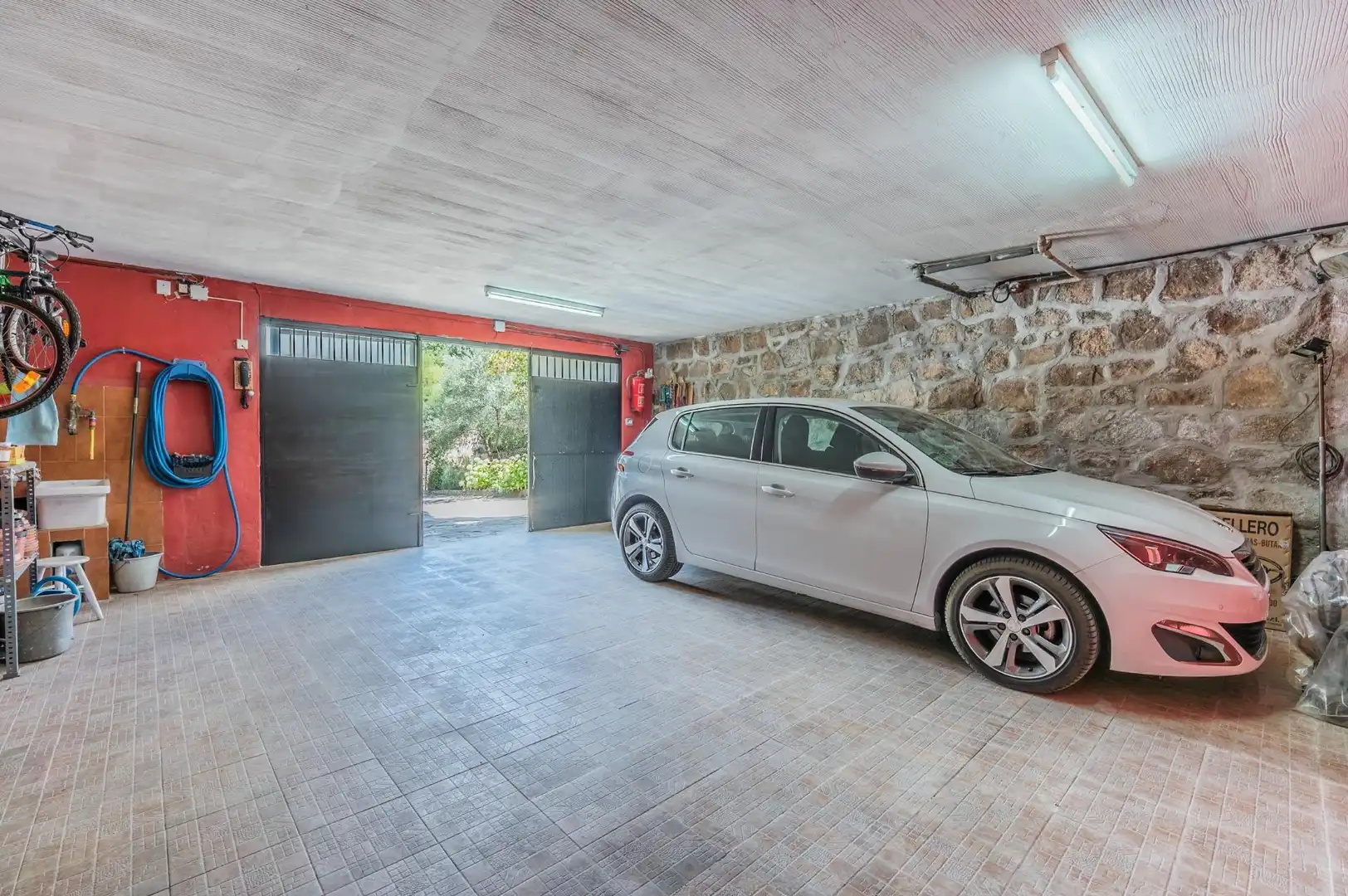 Houses for sale in Casa Amarilla