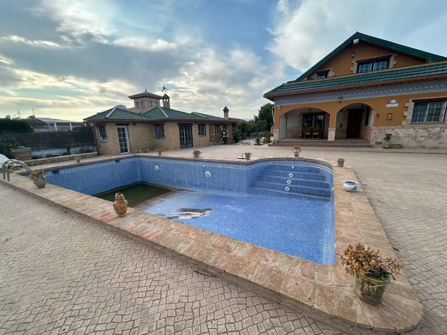 Piscina de Finca rústica en venta en Catral con Jardín privado, Terraza y Trastero