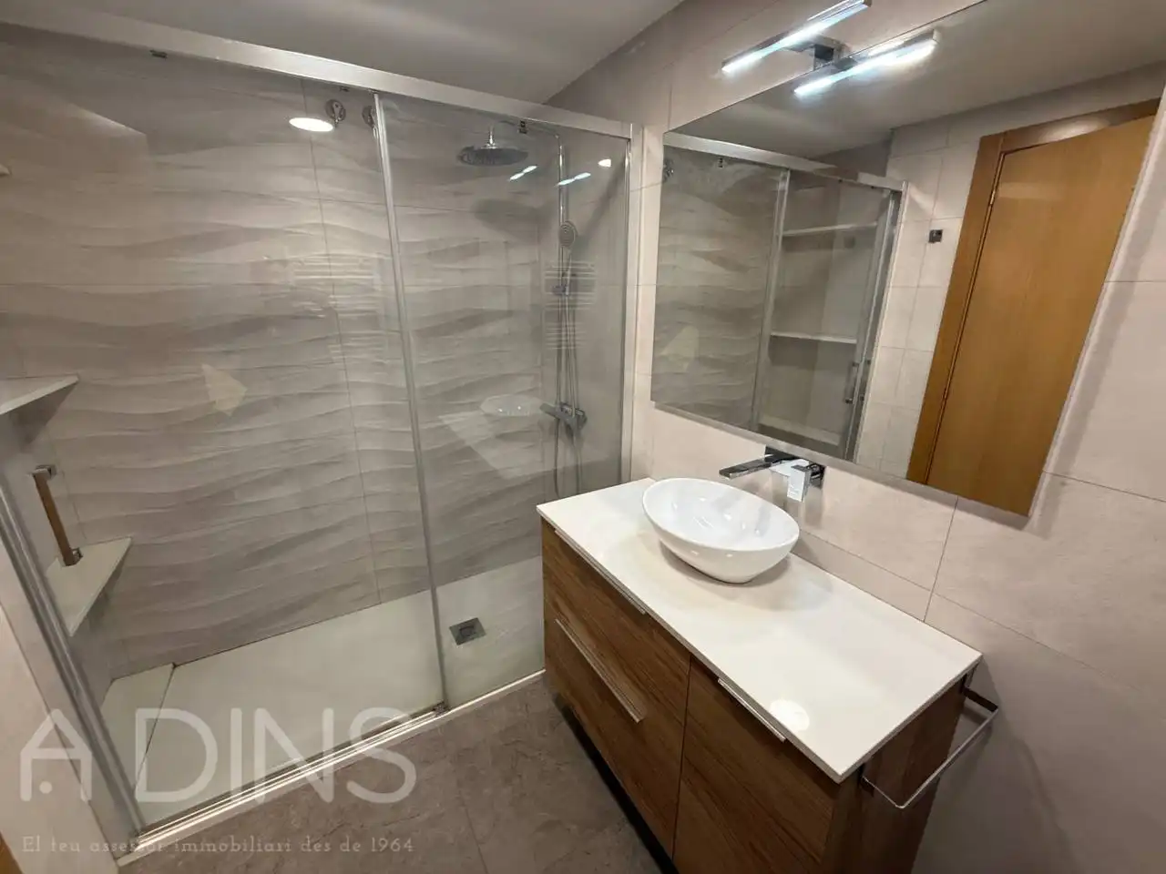 Flat with lift to rent in Calle Avda. Rivoli, imagen 12