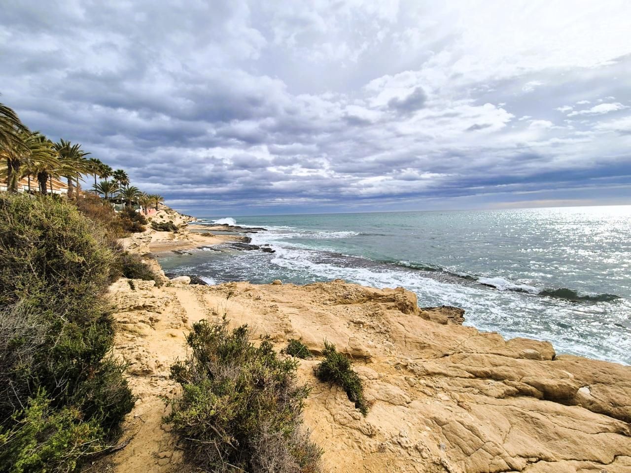 Vista exterior de Casa o xalet en venda en Alicante / Alacant amb Aire condicionat, Jardí privat i Terrassa