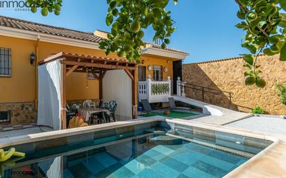 Piscina de Casa o xalet en venda en Moclín amb Aire condicionat, Piscina i Balcó