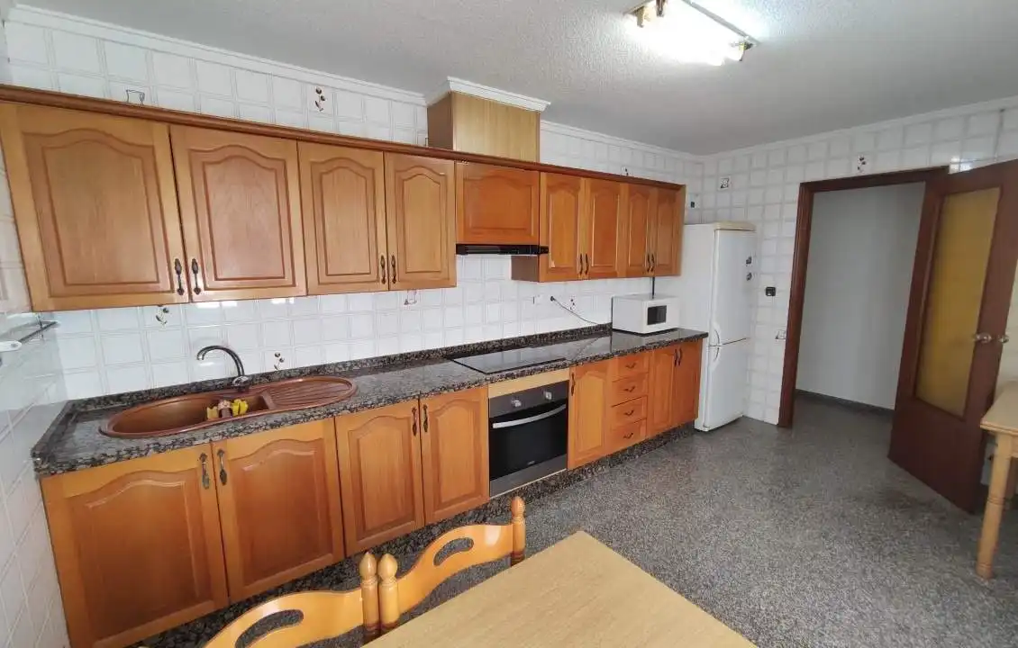 Kitchen of Flat for share in Elche / Elx