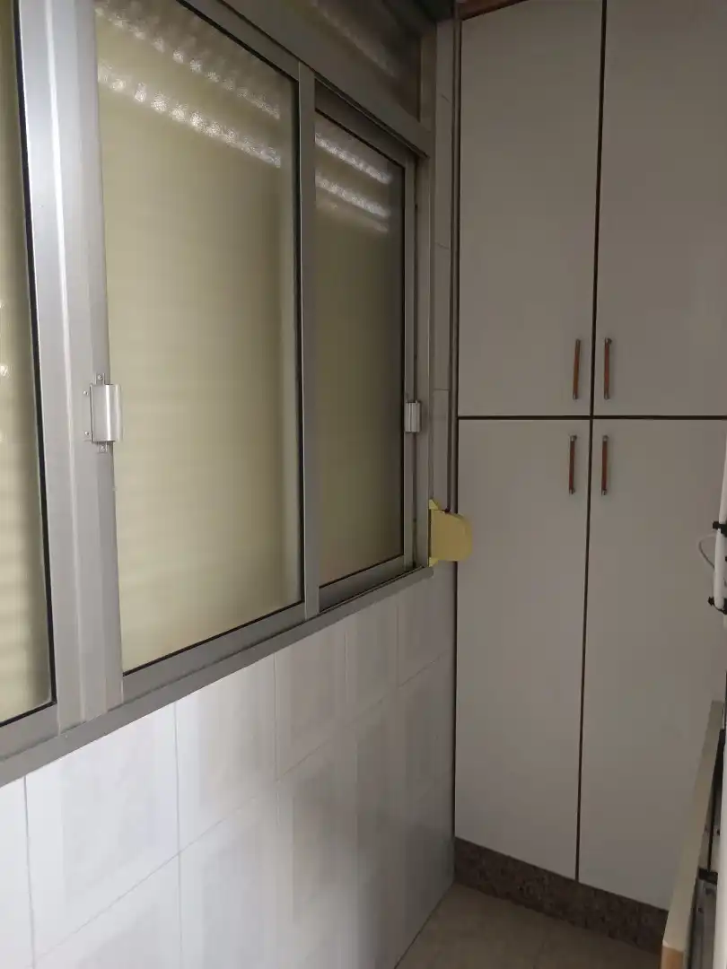 Habitación de Piso de alquiler en Huelva con Aire acondicionado, Amueblado y Horno