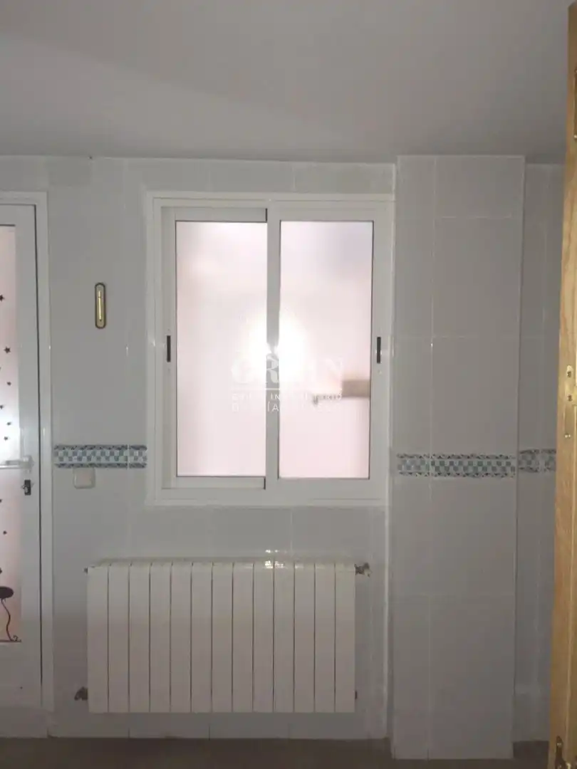Baño de Piso en venta en Albacete con Calefacción y Balcón