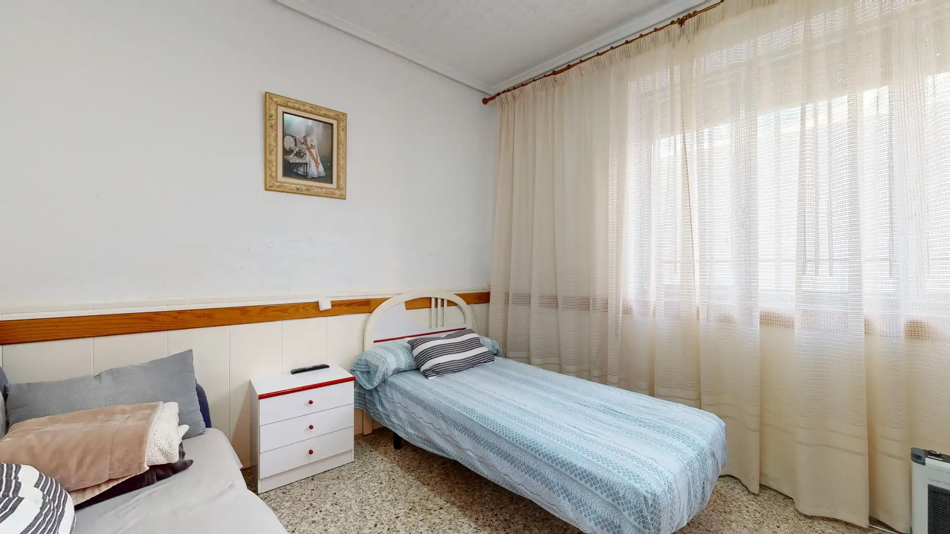 Dormitori de Casa o xalet en venda en Chiva amb Terrassa i Traster