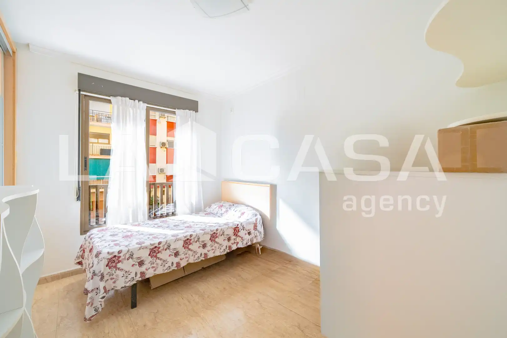 Piso en venta en Valencia con Balcón
