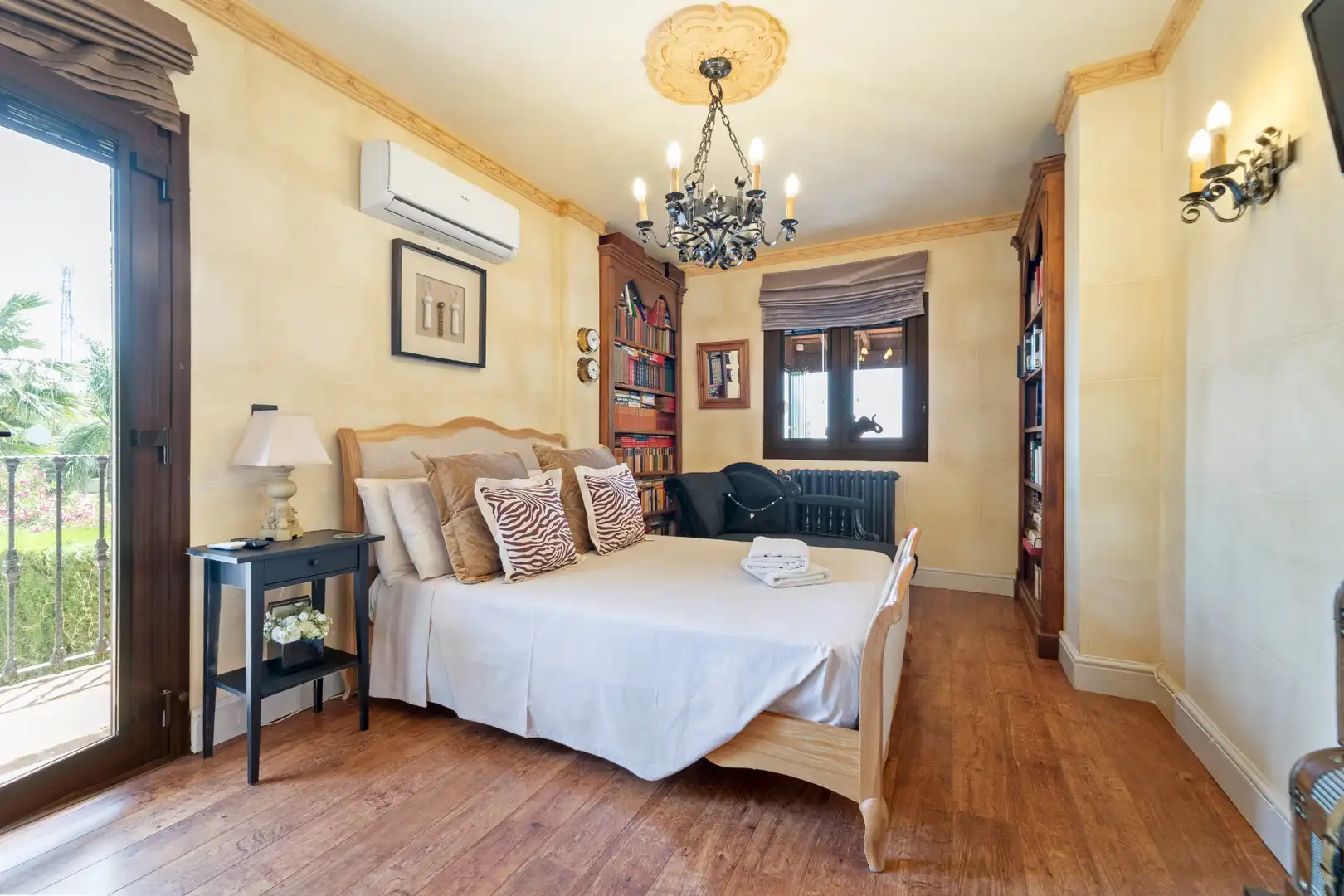 Bedroom of Houses for sale in Benalmádena  with Air Conditioner, Heating and Private garden