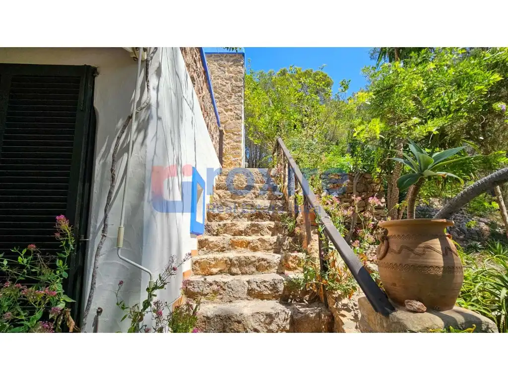 Vista exterior de Casa o xalet de lloguer en Sant Joan de Labritja amb Aire condicionat, Calefacció i Jardí privat