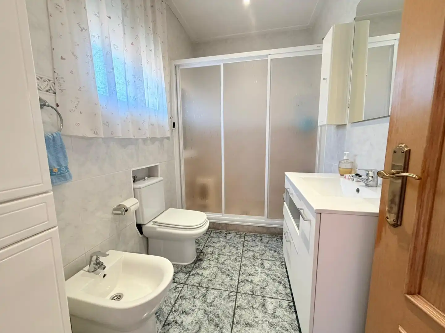 Bathroom of Houses for sale in Terrassa  with Air Conditioner, Heating and Terrace