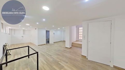 REFERENCIA 2855. Bajo convertido en vivienda, en pleno centro y a 150m de la playa.