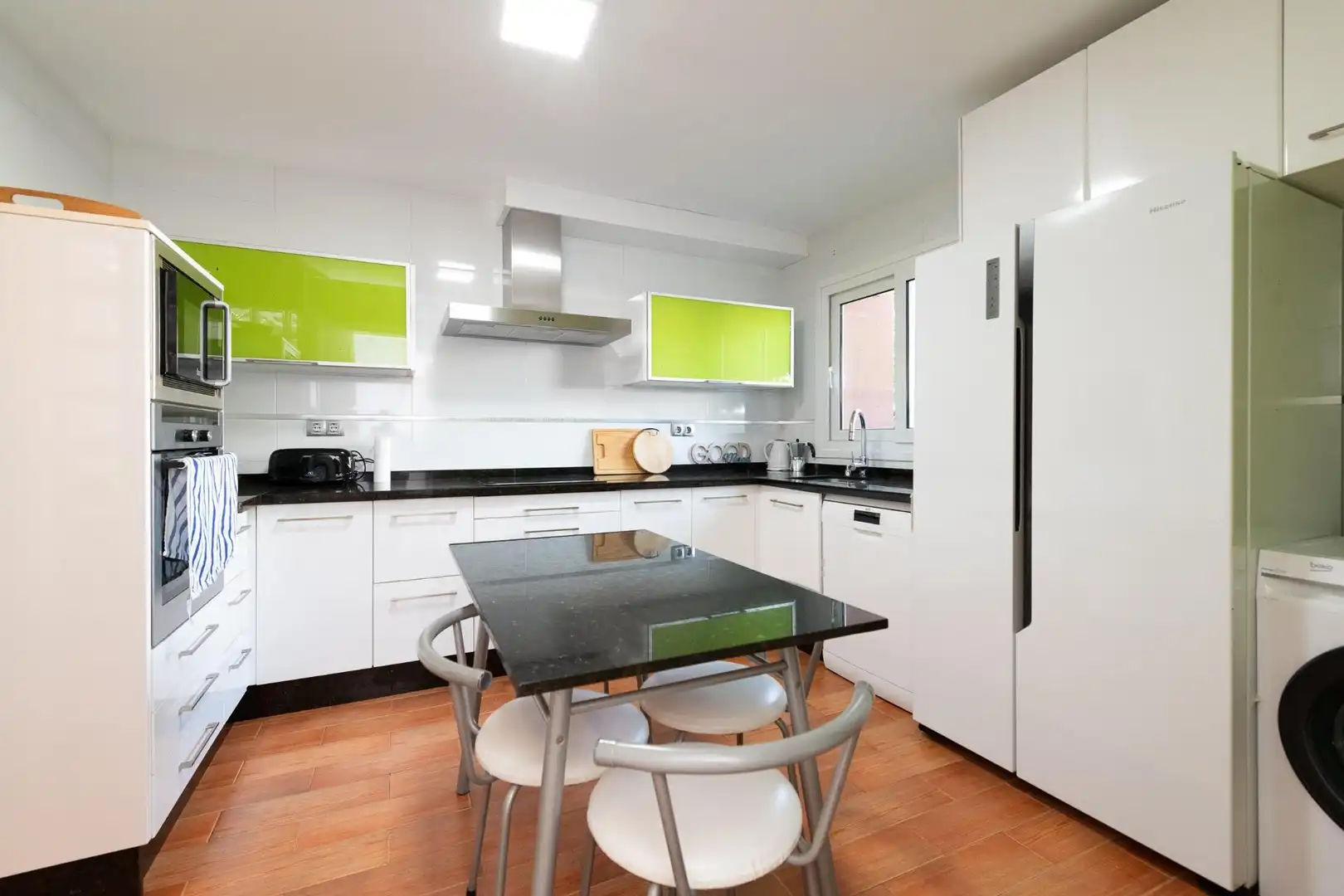 Kitchen of Detached homes for sale in Málaga  with Air Conditioner, Terrace and Community pool