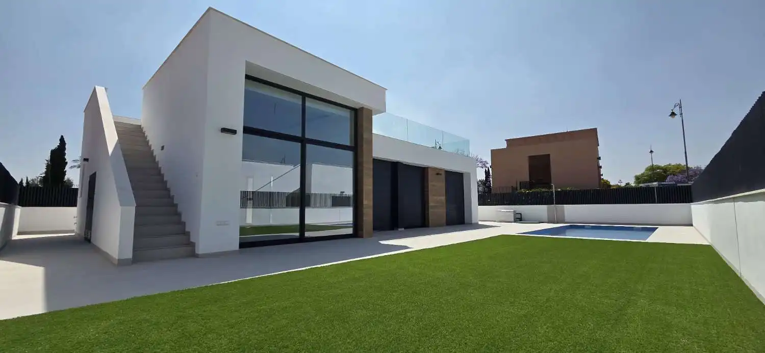 Vista exterior de Casa o chalet en venta en Alhama de Murcia con Aire acondicionado, Trastero y Piscina