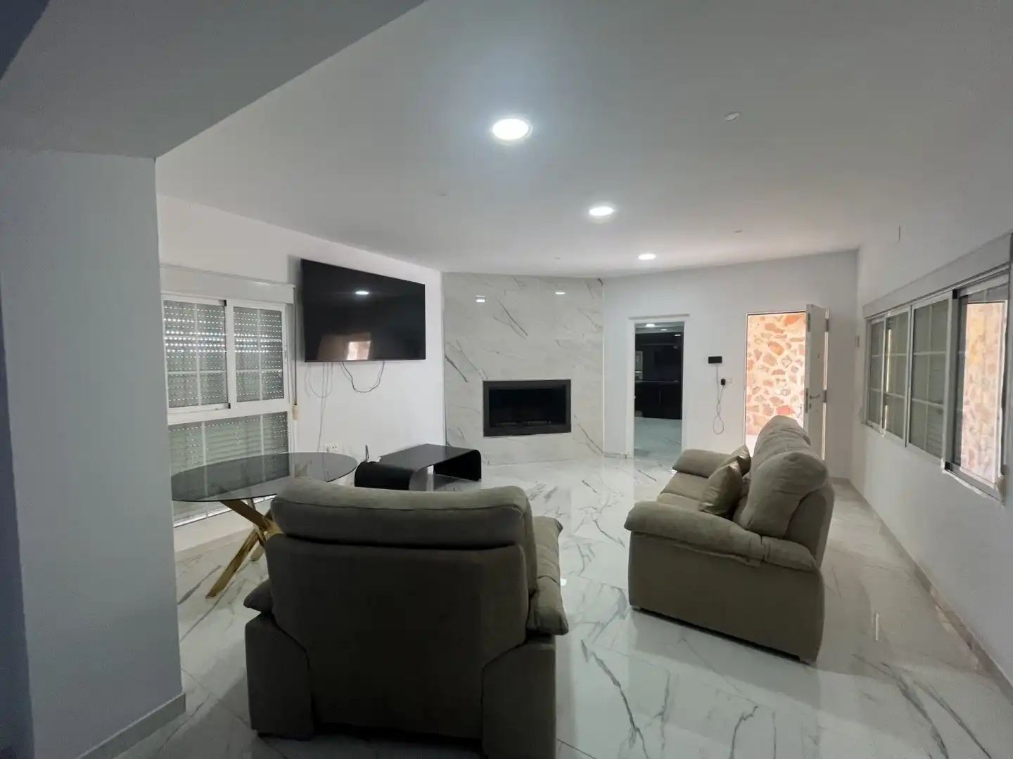 Sala d'estar de Casa o xalet en venda en Jaén amb Aire condicionat, Calefacció i Jardí privat