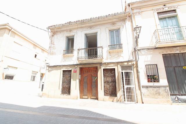 Piso en Venta en  MOSEN RAUSELL en Barrio de Campanar