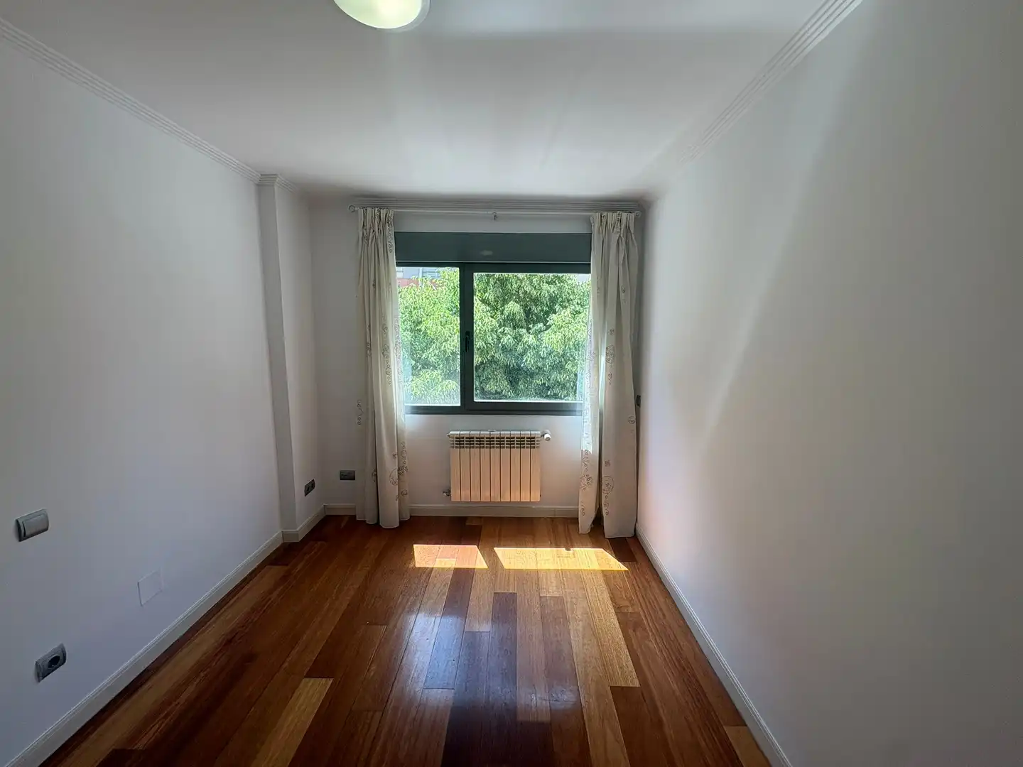 Habitación de Piso de alquiler en Madrid con Aire acondicionado, Calefacción y Jardín privado