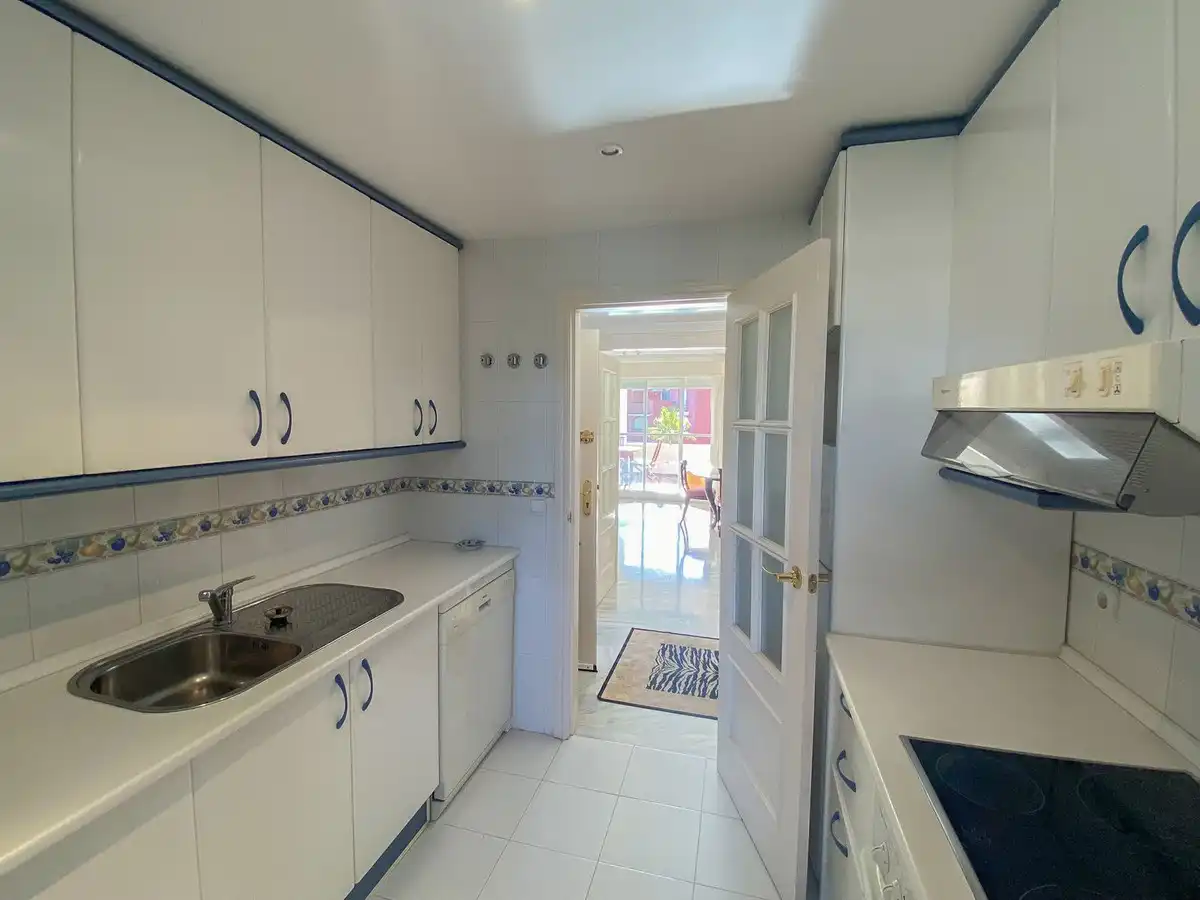 Apartament amb piscina en venda a Avenida Conde Rudi, imagen 9