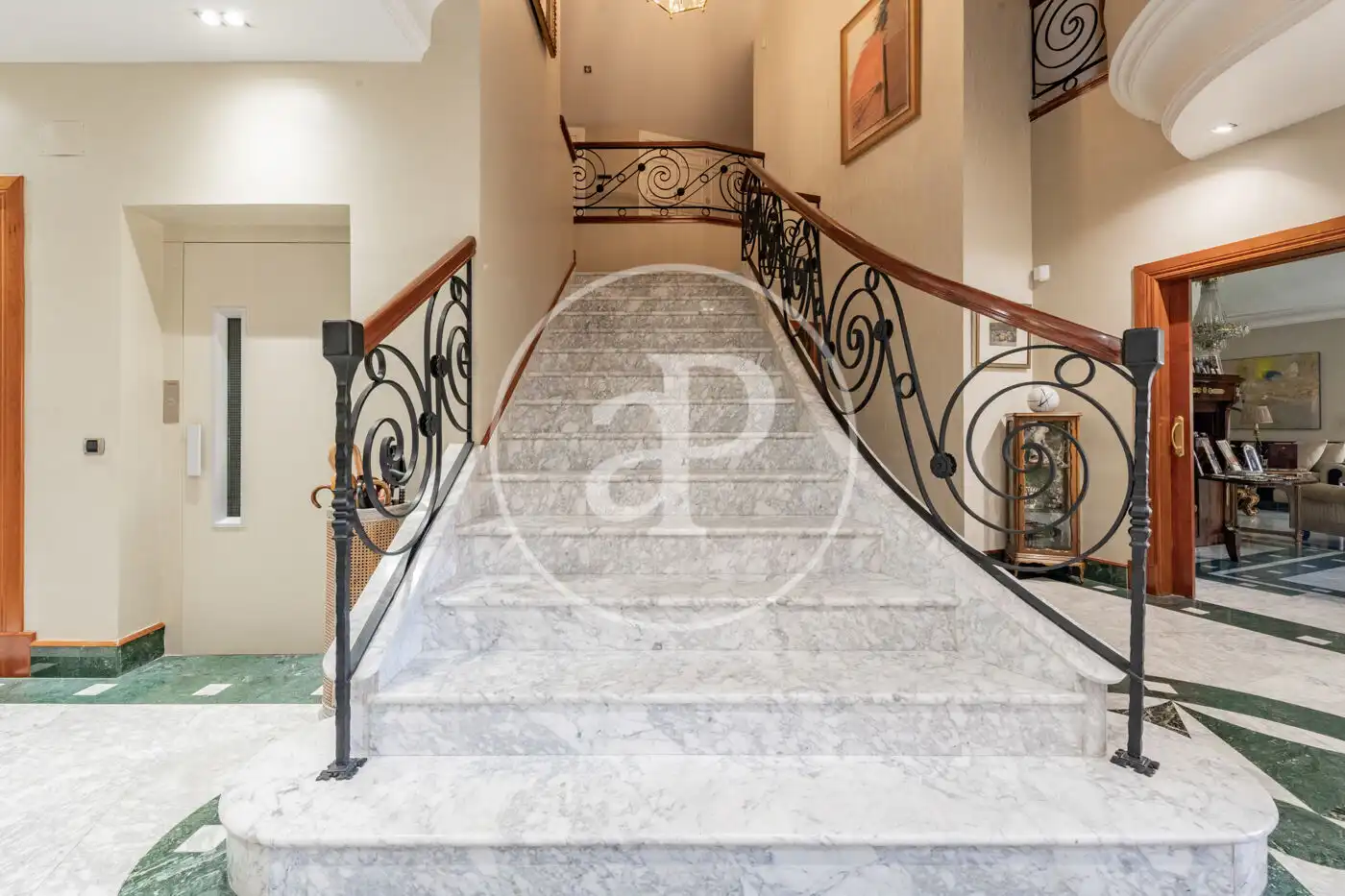 Houses for sale in Madrid  with Air Conditioner, Heating and Private garden