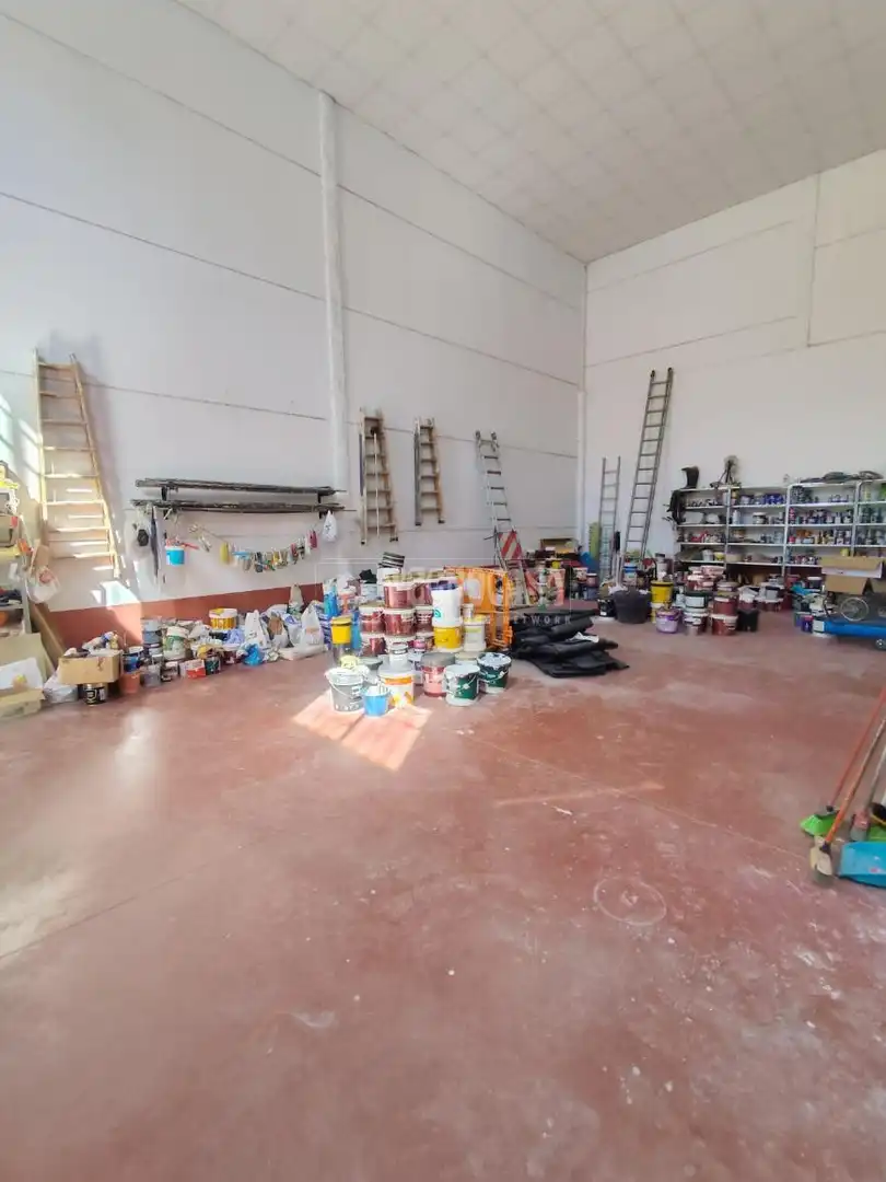 Local comercial en venta en Periurbano Este - Campiña