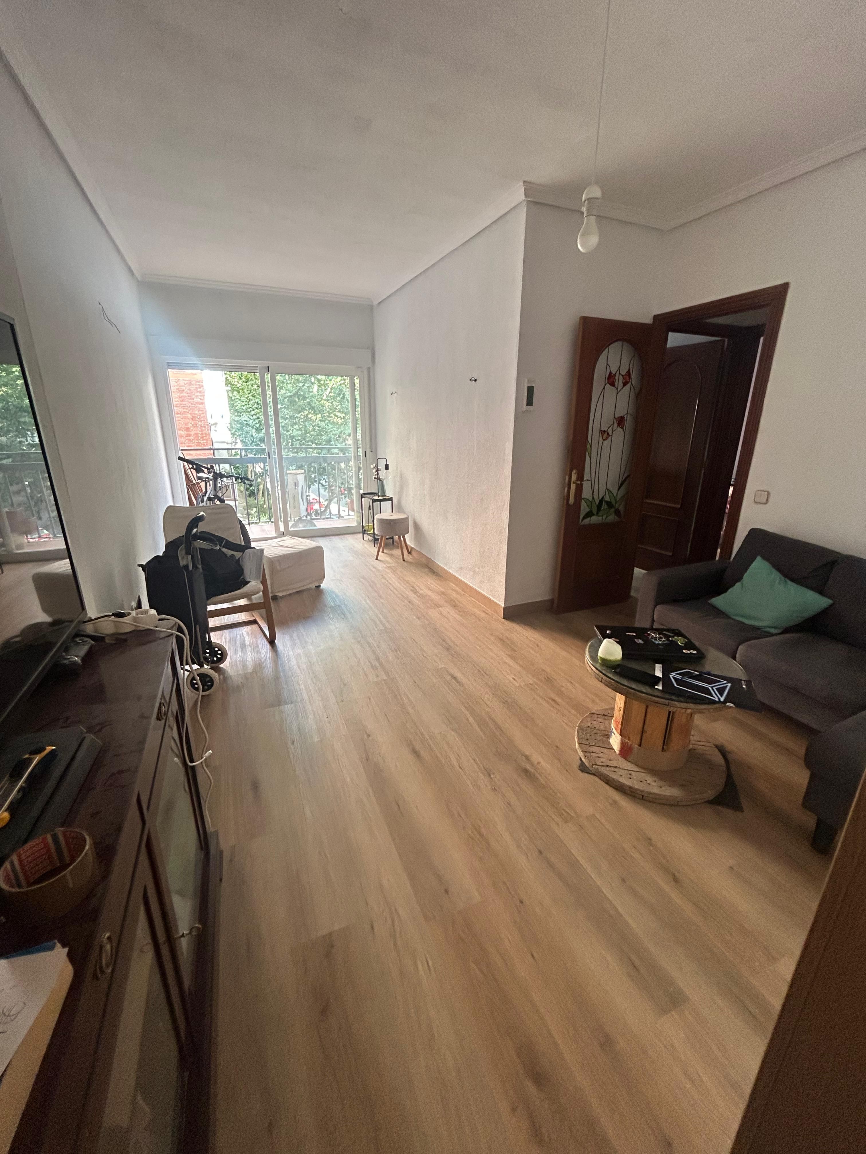 Sala d'estar de Pis en venda en  Madrid Capital amb Calefacció i Balcó