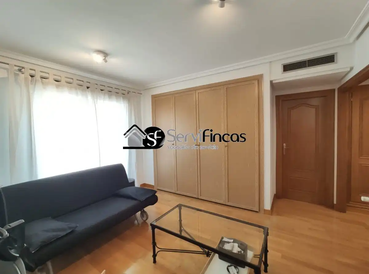 Sala de estar de Piso de alquiler en Madrid con Aire acondicionado, Calefacción y Trastero