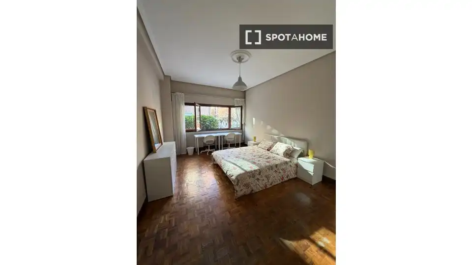 Habitació a San Pedro de Deusto - La Ribera