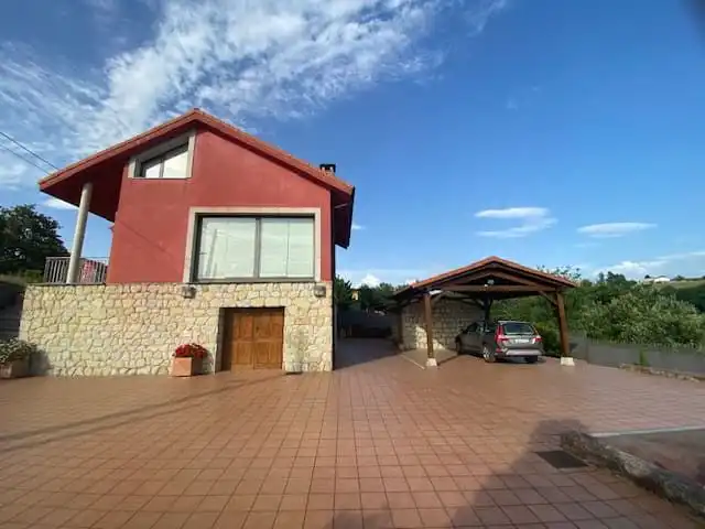 Exterior view of Houses for sale in Oviedo   with Heating and Private garden