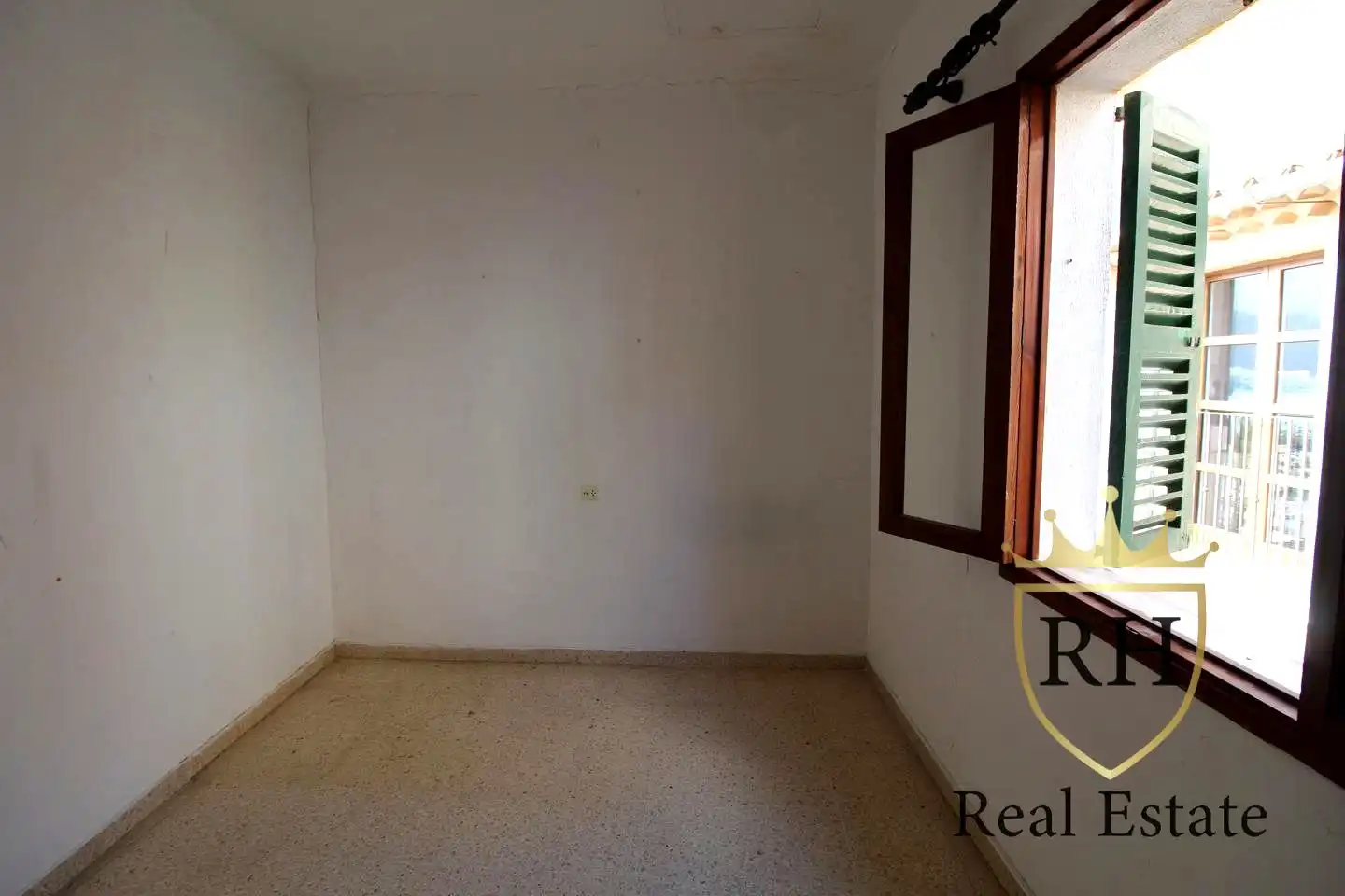 Bedroom of Flat for sale in Sóller  with Air Conditioner and Balcony