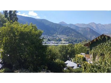 Casa amb jardí en venda a L'Aldosa - Anyós
