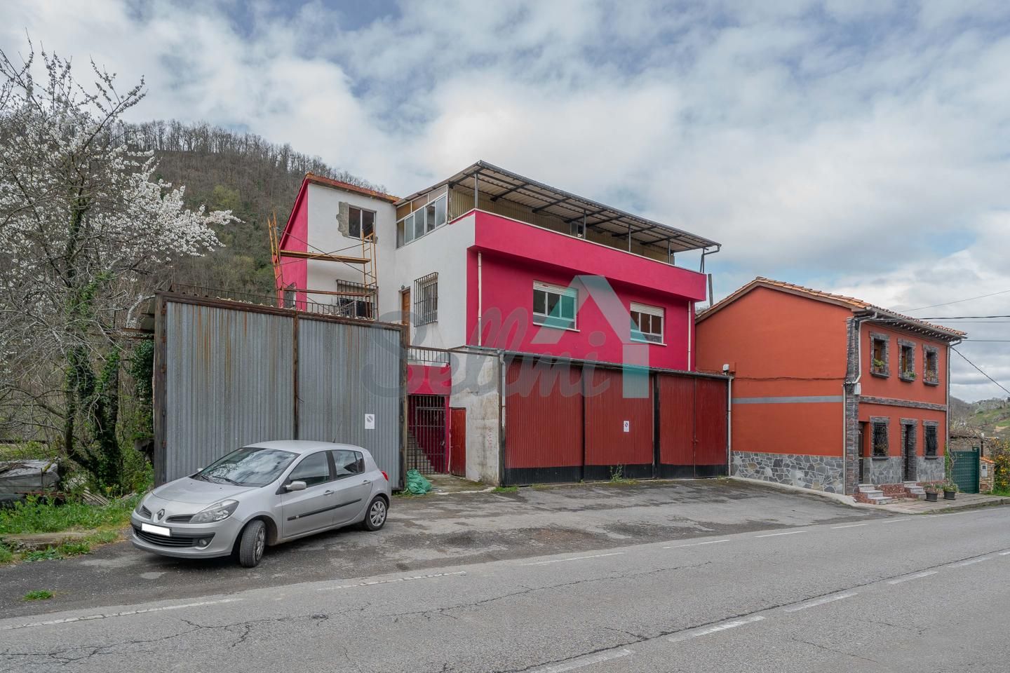 Vista exterior de Casa o xalet en venda en Aller amb Jardí privat, Terrassa i Traster