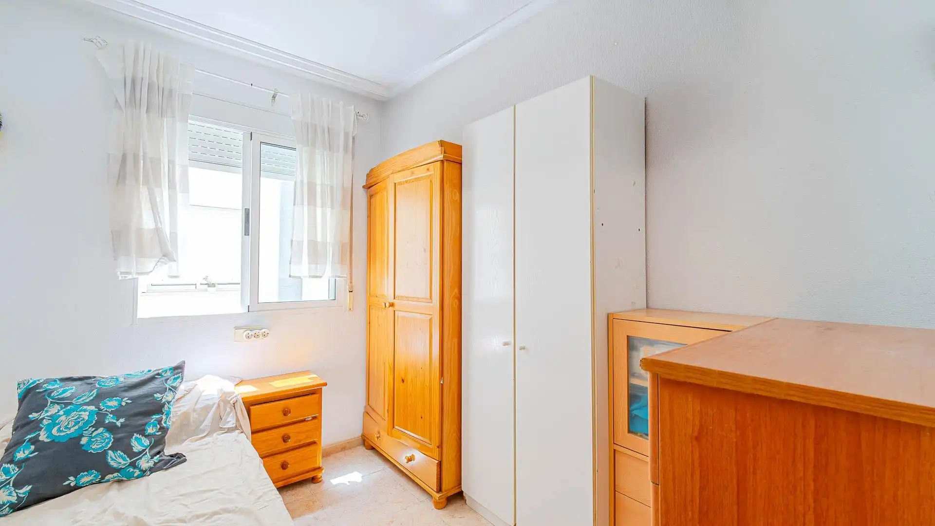 Schlafzimmer von Wohnungen zum Verkauf in Torrevieja mit Terrasse, Möbliert und Gemeinschaftspool