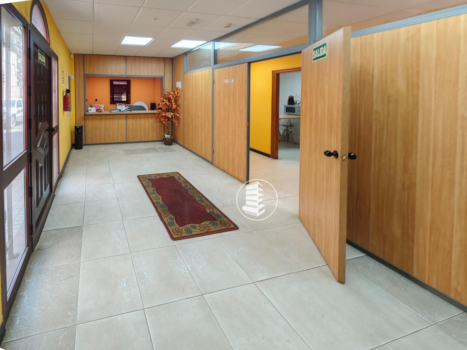 Office for sale in El Rosario  with Air Conditioner