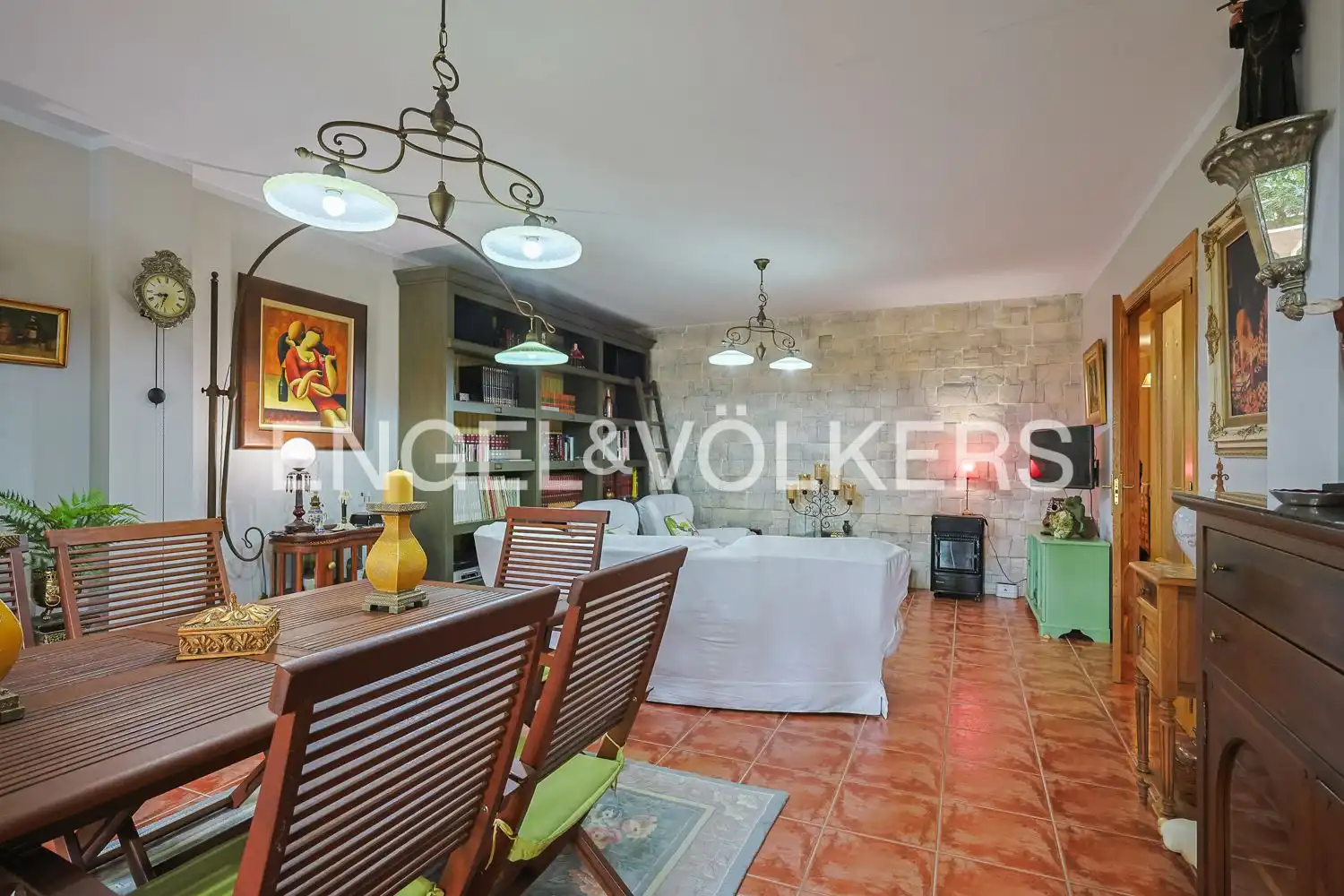 Comedor de Piso en venta en Navajas con Calefacción, Terraza y Amueblado
