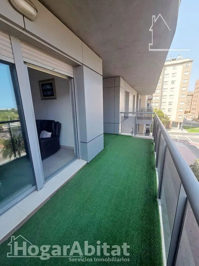 Terrassa de Pis en venda en Castellón de la Plana / Castelló de la Plana amb Aire condicionat, Calefacció i Jardí privat