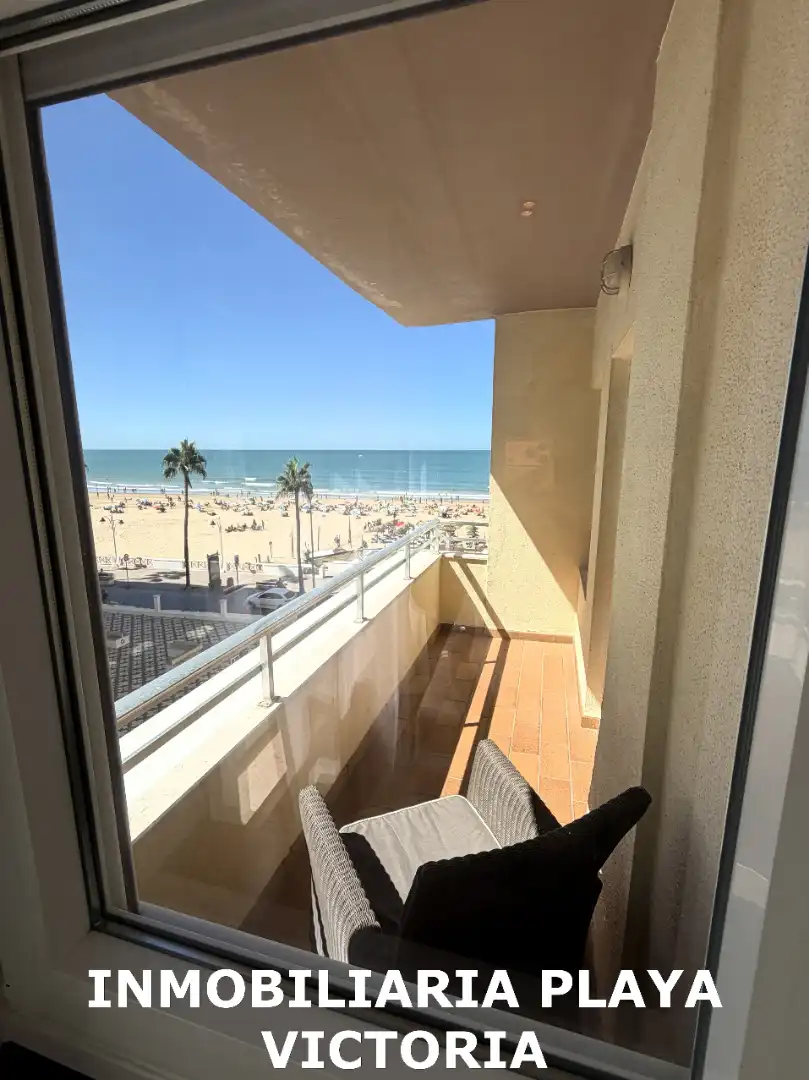 Balcony of Flat for sale in Cádiz  with Air Conditioner, Heating and Parquet flooring