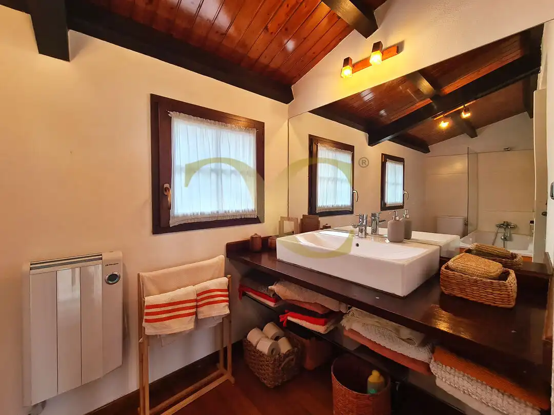 Bathroom of Houses for sale in Tapia de Casariego  with Heating, Private garden and Terrace